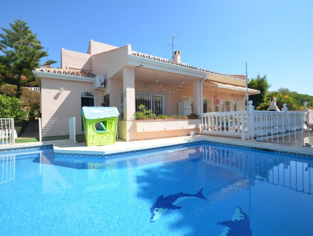 Villa for sale in Estepona, Marbella