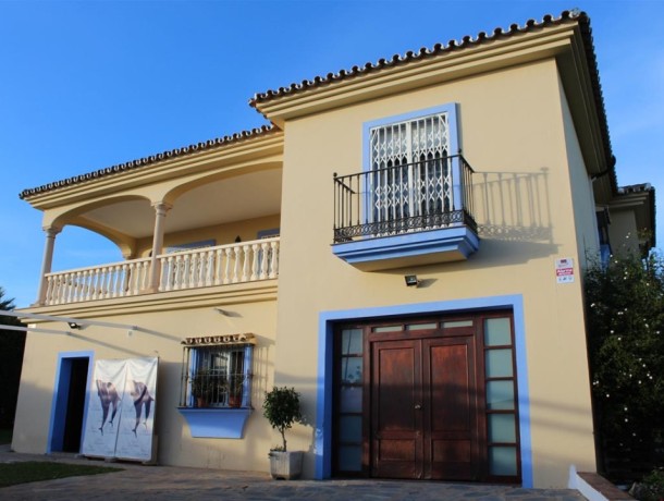 Commercial for sale in Estepona, Marbella
