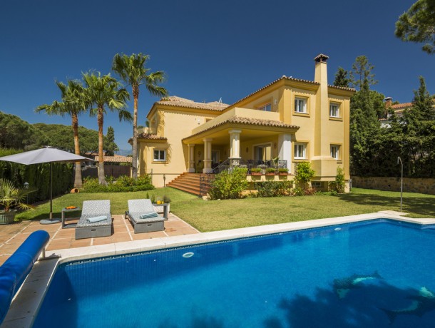 Villa for sale in Elviria, Marbella