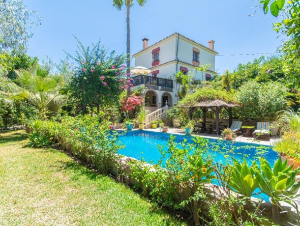 Villa for sale in Coín, Marbella