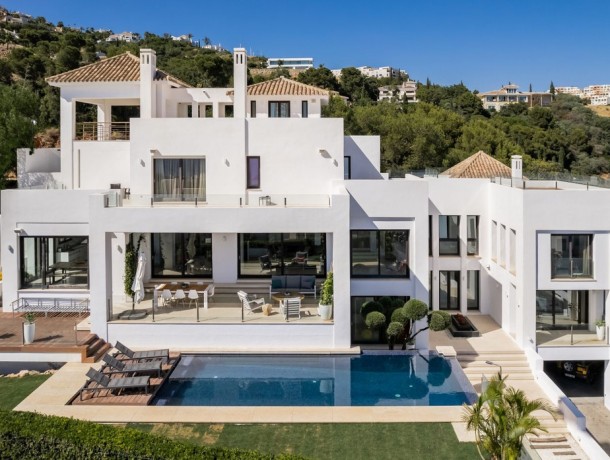 Villa for sale in Altos de los Monteros, Marbella