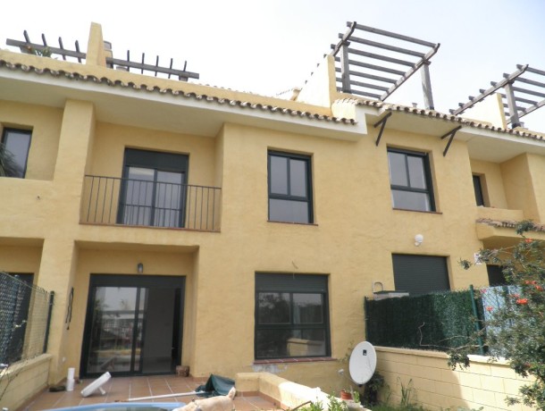 Townhouse for sale in Costalita, Marbella