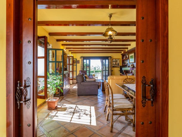 Villa for sale in Elviria, Marbella