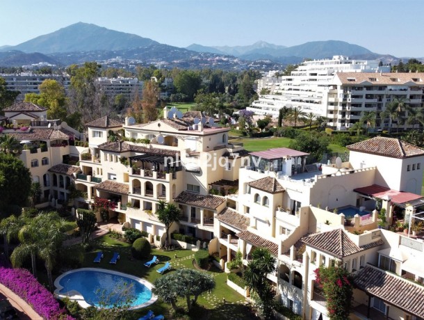 Apartment for sale in Guadalmina Alta, Marbella