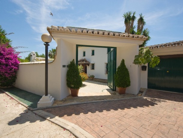 Villa for sale in Benalmadena Costa, Marbella