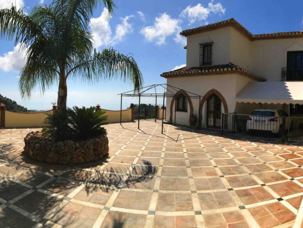 Villa for sale in Mijas, Marbella