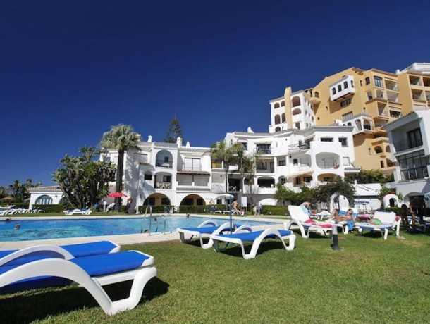 Apartment for sale in Puerto de Cabopino, Marbella