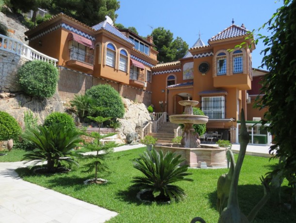 Villa for sale in Málaga, Marbella