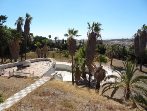 Plot for sale in Atalaya, Marbella
