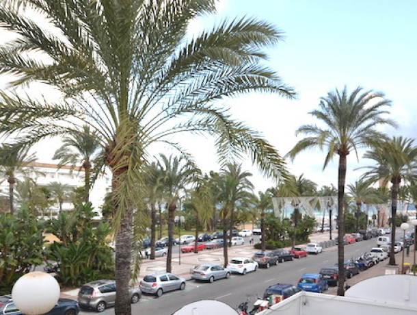 Commercial for sale in Puerto Banús, Marbella