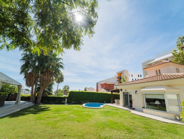 Villa for sale in Benalmadena, Marbella
