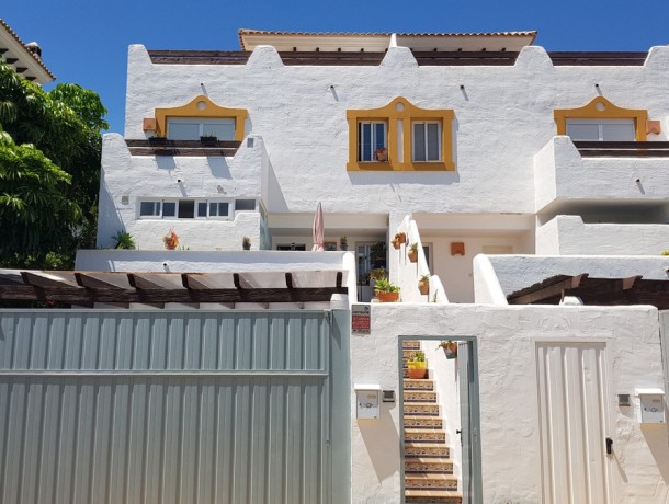 Townhouse for sale in Selwo, Marbella