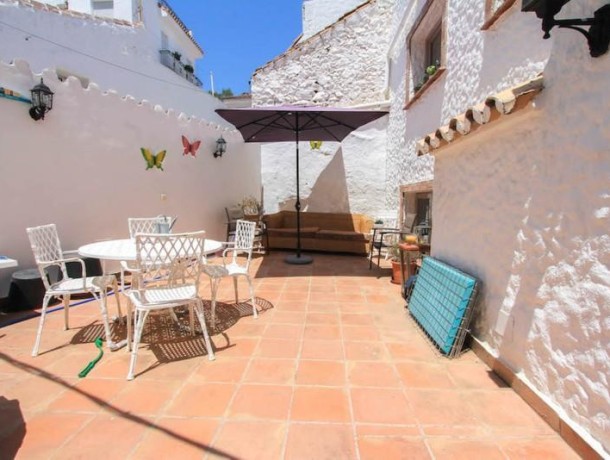 Townhouse for sale in Monda, Marbella