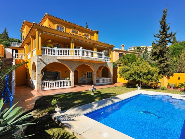 Villa for sale in Mijas Costa, Marbella