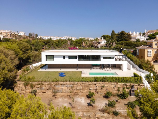 Villa for sale in Benalmadena, Marbella