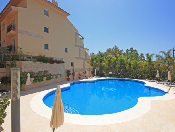 Apartment for sale in Nueva Andalucía, Marbella