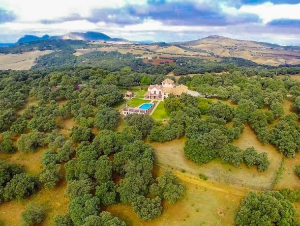 Villa for sale in Ronda, Marbella