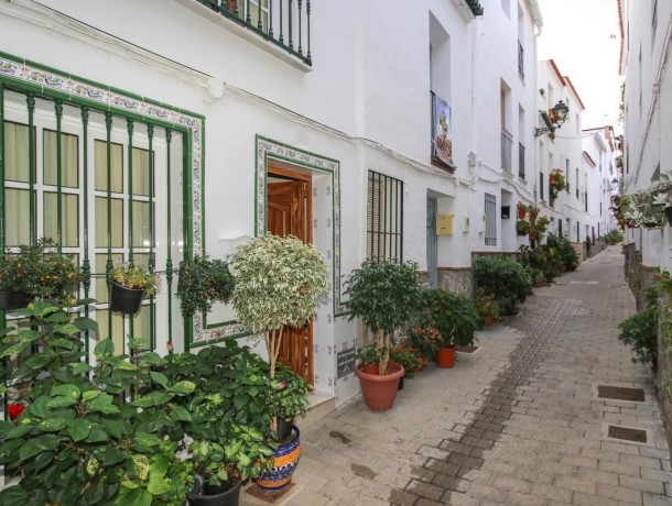 Townhouse for sale in Tolox, Marbella