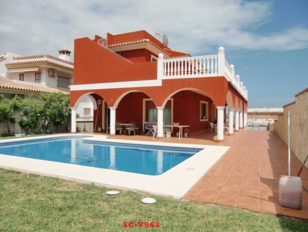 Villa for sale in Mijas Costa, Marbella
