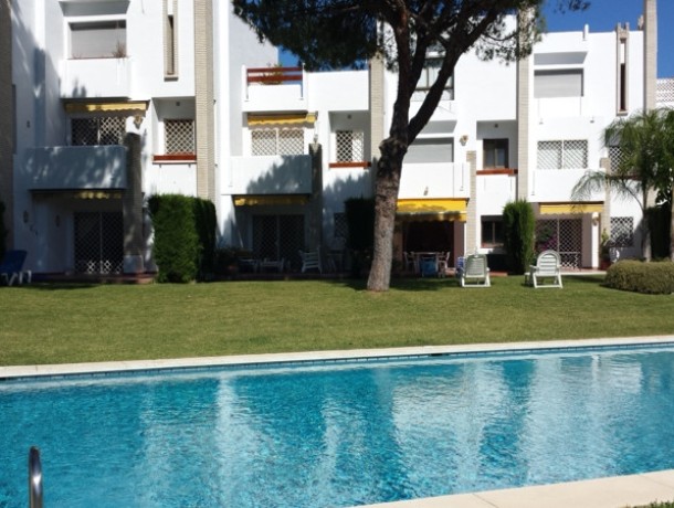 Townhouse for sale in Nueva Andalucía, Marbella