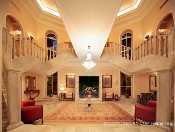 Villa for sale in El Paraiso, Marbella