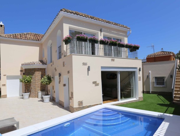 Villa for sale in San Pedro de Alcántara, Marbella